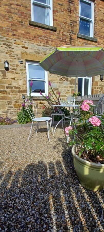 Serendipity Cottage Castleton  Extérieur photo